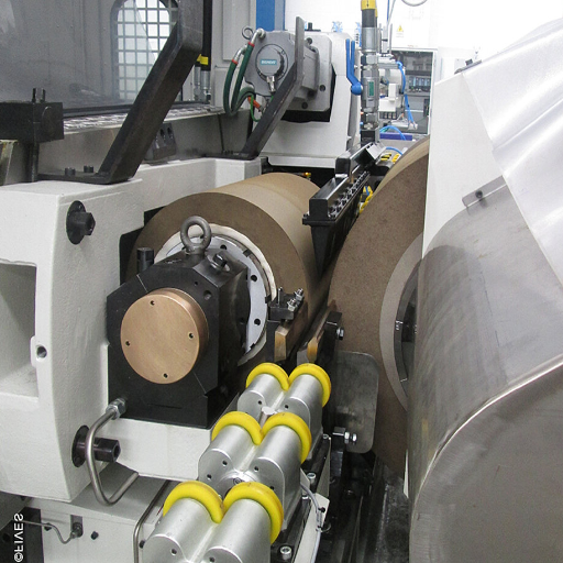 製造業におけるセンターレス研削盤の動作原理の探究 4 コンポーネントとその機能