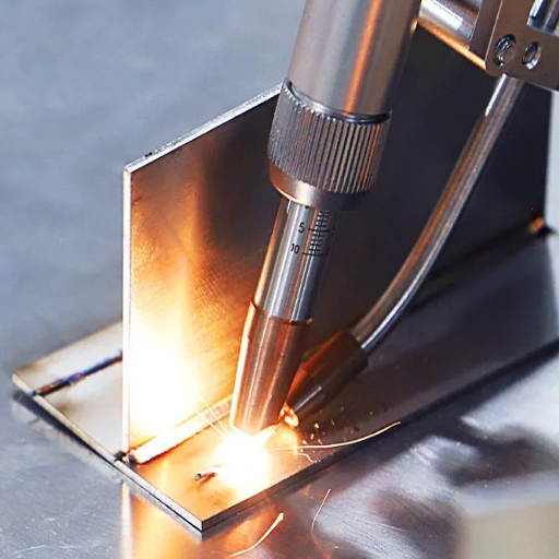 Types of Laser Welding Machines: Fiber vs. Traditional