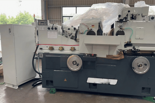 Factory Sale High Precision Centerless Grinding Machine Model: M1083B