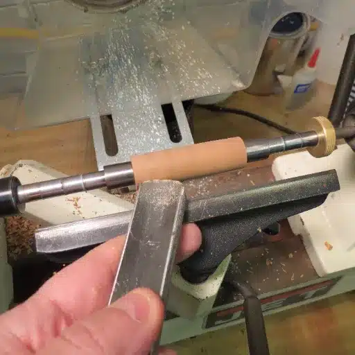 Essential Tips for Using Wood Lathes: A Guide for Beginners and Intermediate Woodworkers 3 Choosing the Right Wood Lathe